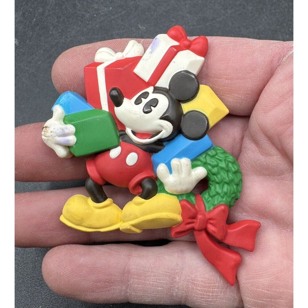 Disney Mickey Mouse Character Christmas Brooch Pin Colorful Holiday Gifts Wreath - Picture 2 of 5